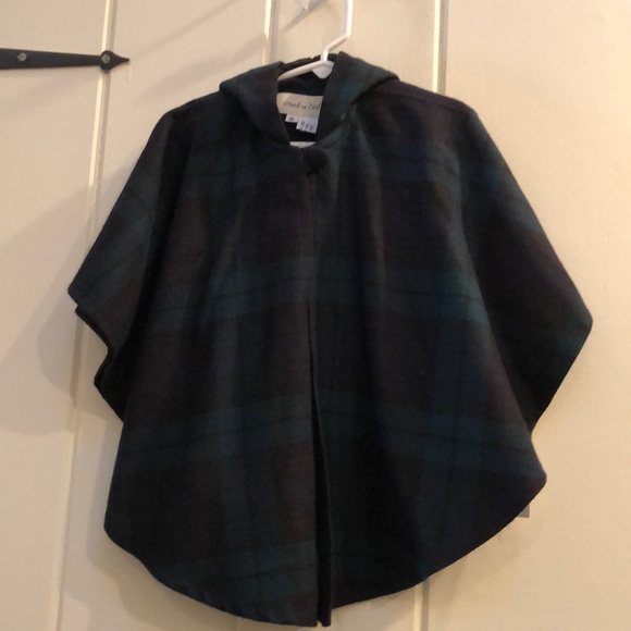 Size XS kilt with matching hooded cape NWT! - Picture 2 of 7